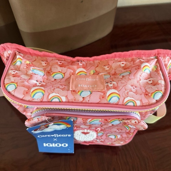 Igloo *NWT* Special Edition Care Bear Cheer Bear Fanny Pack Cooler Bag - Picture 8 of 11